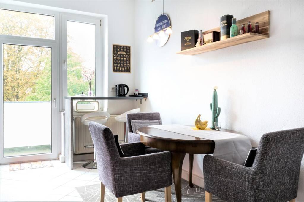 Beautiful Cozy 1-Room Apartment, Near Rhine デュッセルドルフ エクステリア 写真