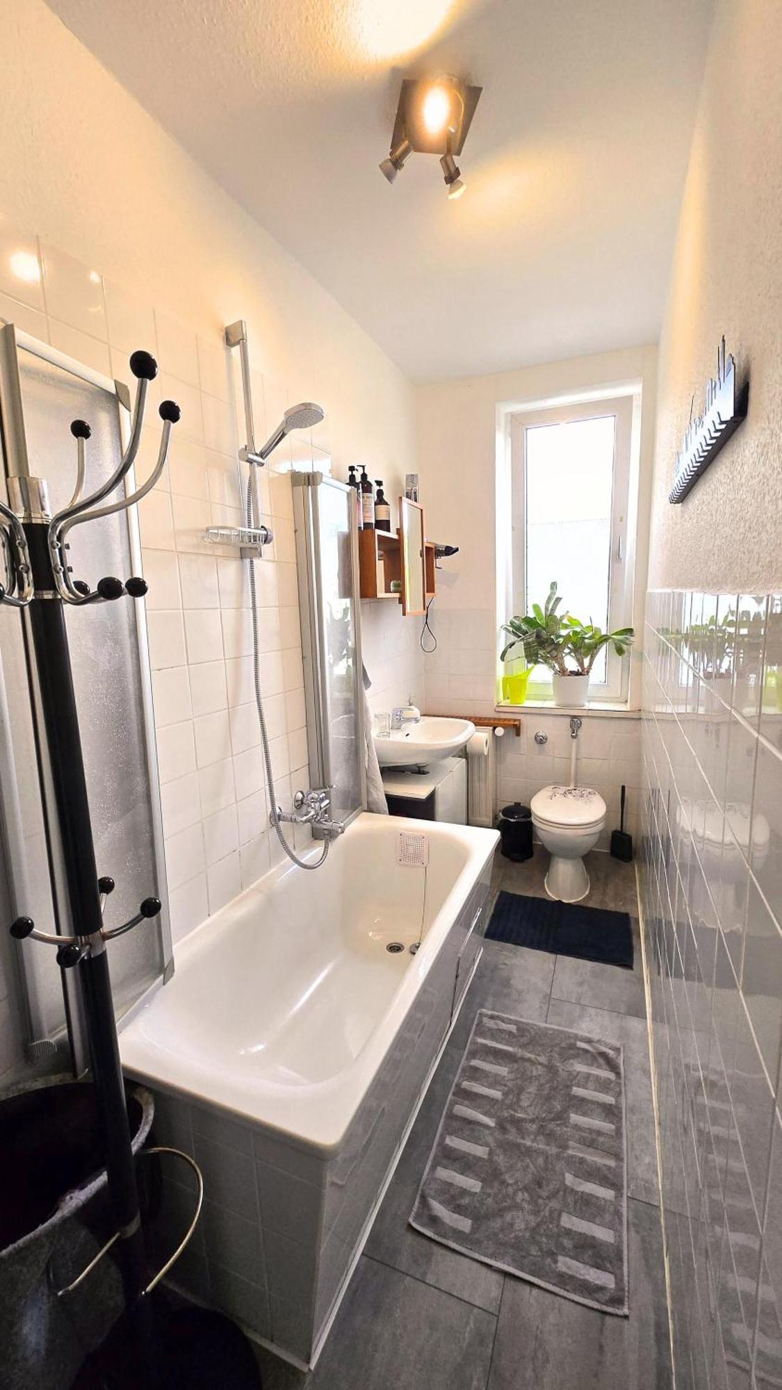 Beautiful Cozy 1-Room Apartment, Near Rhine デュッセルドルフ エクステリア 写真